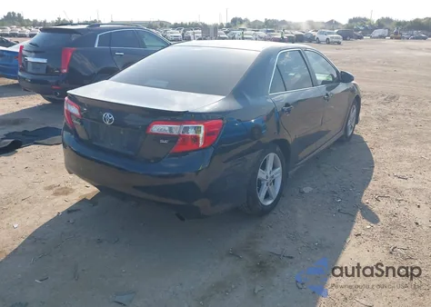 2014 Toyota Camry Se z USA, uszkodzony, nr VIN 4T1BF1FK3EU746816